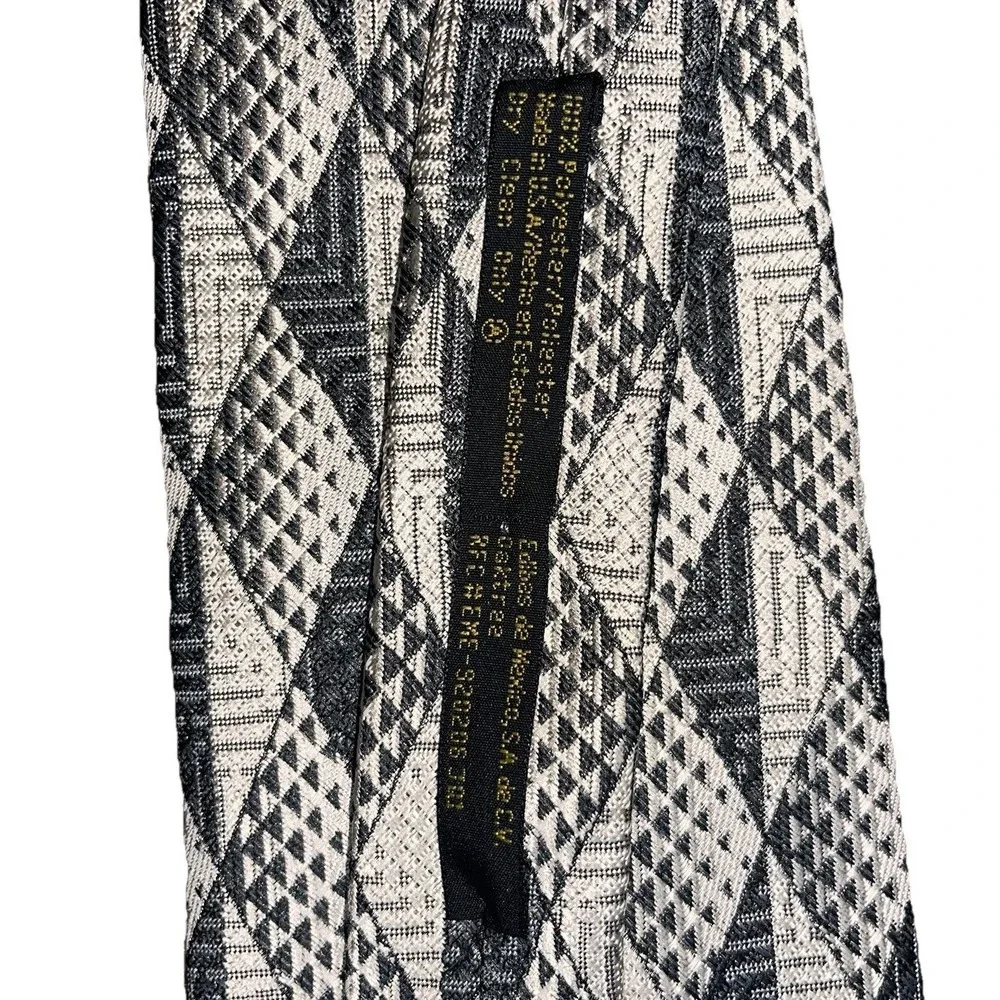 Oaktree Mens Neck Tie Black Silver Gray Geometric Diamond Pattern Woven Formal
